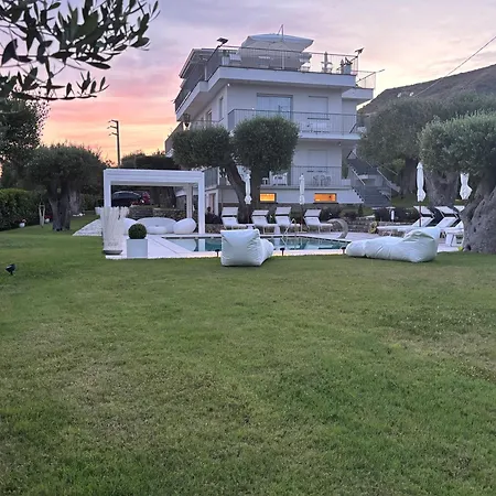 Micabalu Luxury